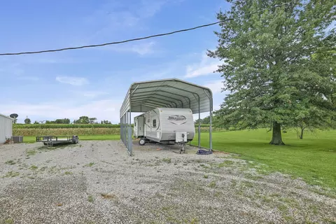 Exterior - 4568 State Route 161 Ext, Kell, IL 62853 photo 6 of 9