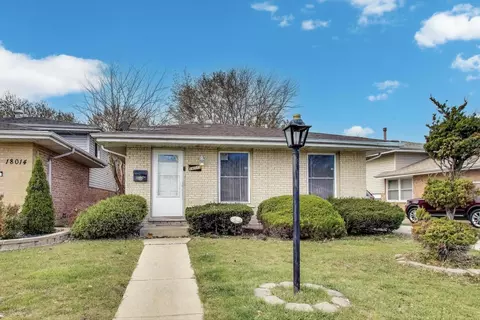18010 Olympia Dr, Country Club Hills, IL 60478