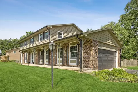 4808 Burman Dr, Crystal Lake, IL 60014