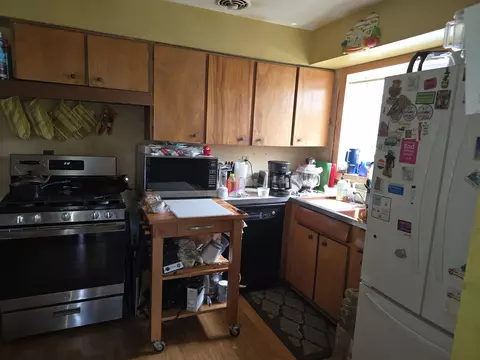 Kitchen - Undisclosed, Burnham, IL 60633 photo 1 of 4