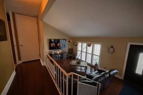 Entry Way - 16450 67th Ct, Tinley Park, IL 60477 photo 2 of 3