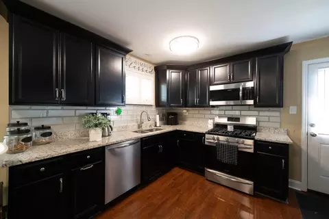 Kitchen - 16450 67th Ct, Tinley Park, IL 60477 photo 1 of 3