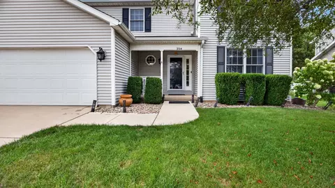 Exterior - 2314 Heather Ridge Dr, Normal, IL 61761 photo 9 of 11