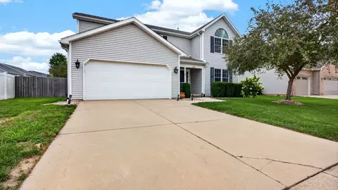 Exterior - 2314 Heather Ridge Dr, Normal, IL 61761 photo 2 of 11