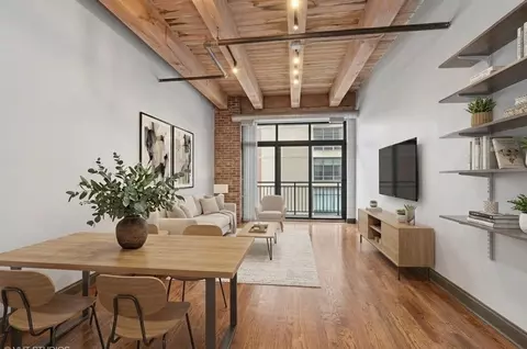 Other - 106 N Aberdeen St #4F, Chicago, IL 60607 photo 1 of 5