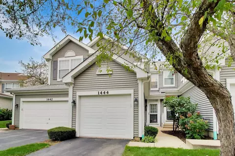 1444 Division Ct #1444, Saint Charles, IL 60174