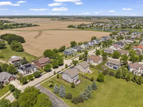 View/Area - 27008 Ashgate Xing, Plainfield, IL 60585 photo 13 of 16