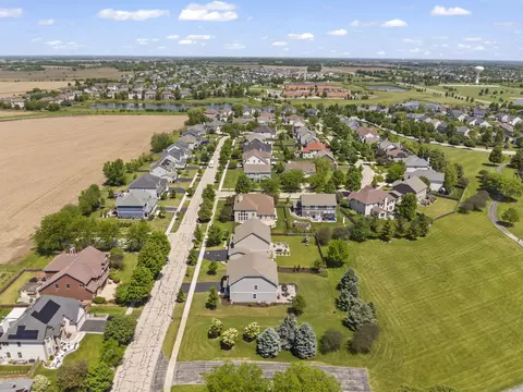 View/Area - 27008 Ashgate Xing, Plainfield, IL 60585 photo 12 of 16