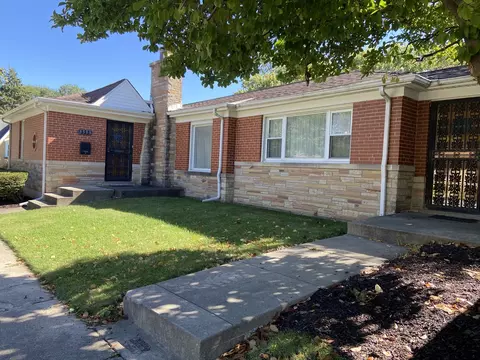 3333 W 102 St, Evergreen Park, IL 60805