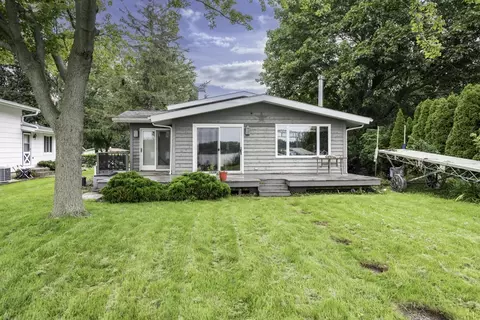 19123 101 St, Bristol, WI 53104
