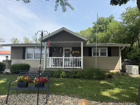 Exterior - 12 Yardley Dr, Spring Valley, IL 61362 photo 1 of 9