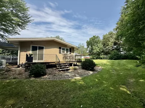 Exterior - 12 Yardley Dr, Spring Valley, IL 61362 photo 4 of 9