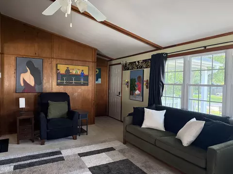 Living - 12 Yardley Dr, Spring Valley, IL 61362 photo 1 of 5