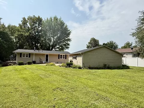 Exterior - 12 Yardley Dr, Spring Valley, IL 61362 photo 6 of 9
