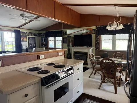 Kitchen - 12 Yardley Dr, Spring Valley, IL 61362 photo 2 of 4