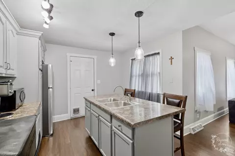 Kitchen - 595 W Bridge St, Kankakee, IL 60901 photo 4 of 4