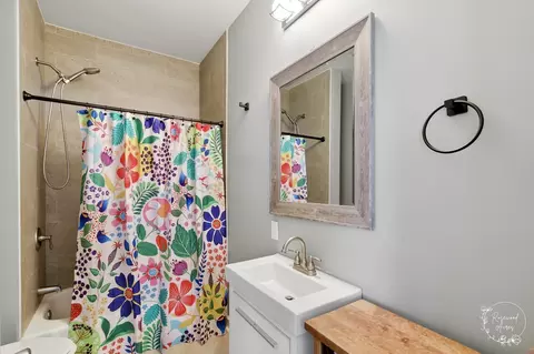 Bath - 595 W Bridge St, Kankakee, IL 60901 photo 1 of 1