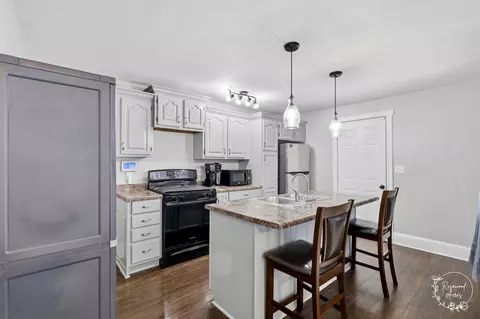 Kitchen - 595 W Bridge St, Kankakee, IL 60901 photo 1 of 4