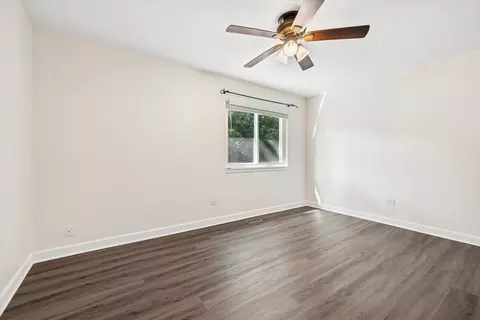 Bedroom - 93 Pine Cir, Cary, IL 60013 photo 1 of 3