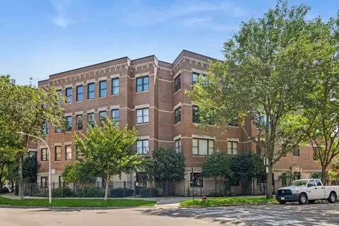 4149 N Kenmore Ave #2S, Chicago, IL 60613