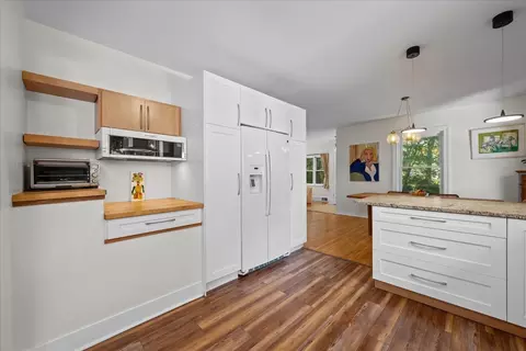Kitchen - 262 Maple Hill Rd, Glencoe, IL 60022 photo 4 of 4