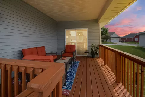 Exterior - 17 Fedor Cir, Bloomington, IL 61705 photo 5 of 7