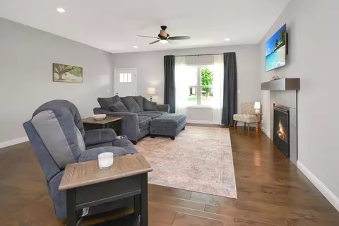 Living - 17 Fedor Cir, Bloomington, IL 61705 photo 1 of 9