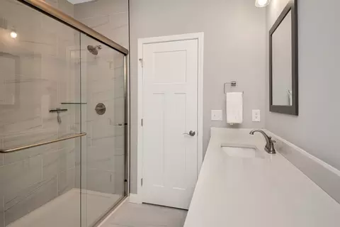 Bath - 17 Fedor Cir, Bloomington, IL 61705 photo 2 of 4