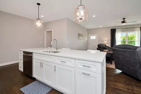Kitchen - 17 Fedor Cir, Bloomington, IL 61705 photo 5 of 11