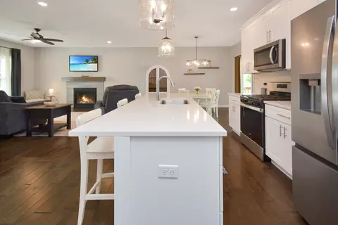 Kitchen - 17 Fedor Cir, Bloomington, IL 61705 photo 1 of 11