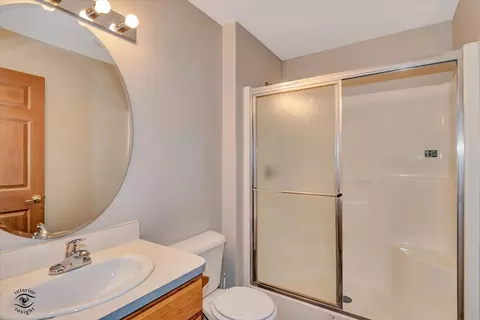 Bath - 23336 S Kings Rd, Steger, IL 60475 photo 3 of 3