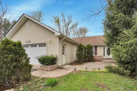 Exterior - 23336 S Kings Rd, Steger, IL 60475 photo 2 of 12