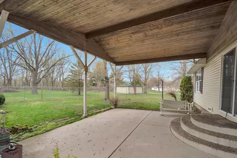Exterior - 23336 S Kings Rd, Steger, IL 60475 photo 6 of 12