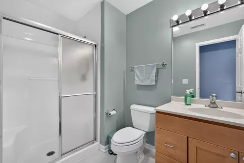 Bath - 50 N Bokelman St #534, Roselle, IL 60172 photo 3 of 3