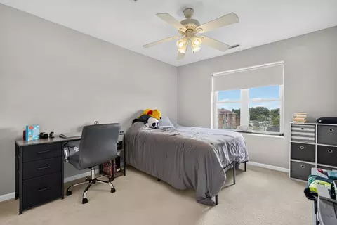 Bedroom - 50 N Bokelman St #534, Roselle, IL 60172 photo 3 of 3