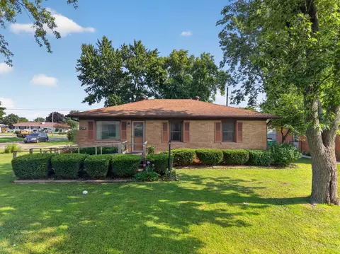 1522 Manhatten Dr, Streator, IL 61364