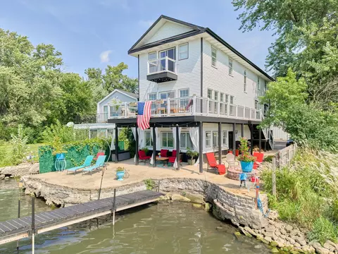 5 N124 Grove Ave, Saint Charles, IL 60174