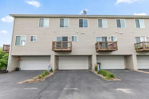 Exterior - 1753 Ruby Dr, Pingree Grove, IL 60140 photo 2 of 3