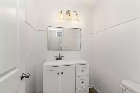 Bath - 1753 Ruby Dr, Pingree Grove, IL 60140 photo 1 of 3