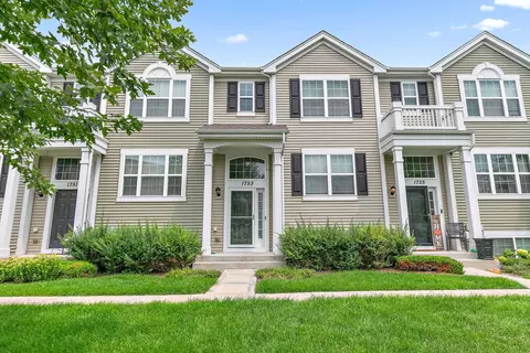 1753 Ruby Dr, Pingree Grove, IL 60140