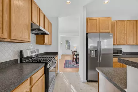 Kitchen - 3020 Chalkstone Ave, Elgin, IL 60124 photo 5 of 6