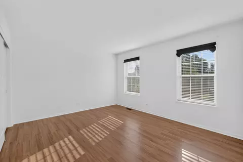 Bedroom - 3020 Chalkstone Ave, Elgin, IL 60124 photo 5 of 8