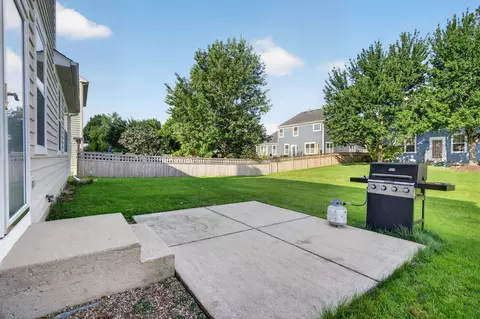 Exterior - 3020 Chalkstone Ave, Elgin, IL 60124 photo 4 of 8