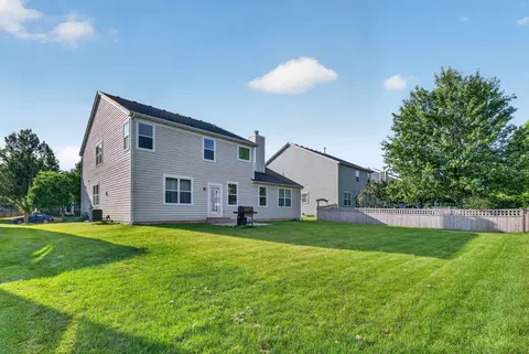 Exterior - 3020 Chalkstone Ave, Elgin, IL 60124 photo 7 of 8