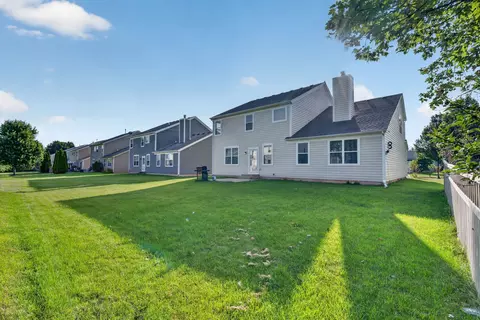 Exterior - 3020 Chalkstone Ave, Elgin, IL 60124 photo 8 of 8