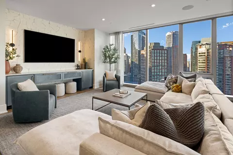 Living - 363 E Wacker Dr #1906, Chicago, IL 60601 photo 2 of 8