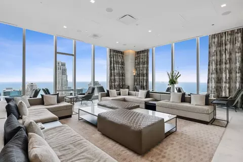 Living - 363 E Wacker Dr #1906, Chicago, IL 60601 photo 7 of 8