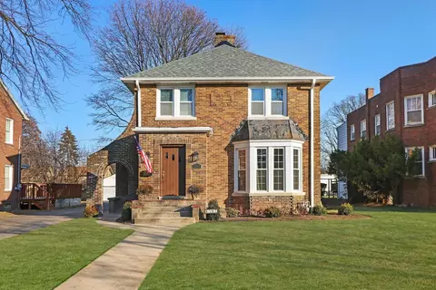 1317 N Jackson St, Waukegan, IL 60085