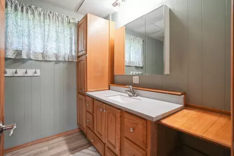Bath - 4491 Bishop Rd, Prophetstown, IL 61277 photo 1 of 3