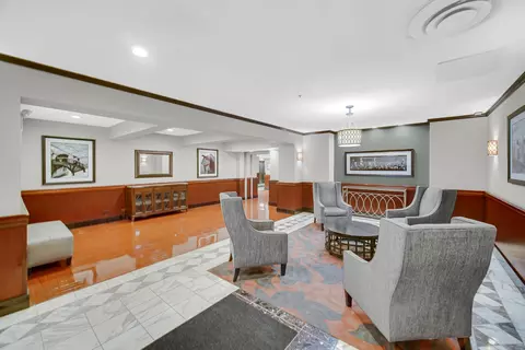 Living - 40 E 9th St #1809, Chicago, IL 60605 photo 1 of 7